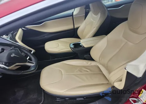 2013 Tesla Model S z USA, uszkodzony, nr VIN 5YJSA1DN6DFP26504